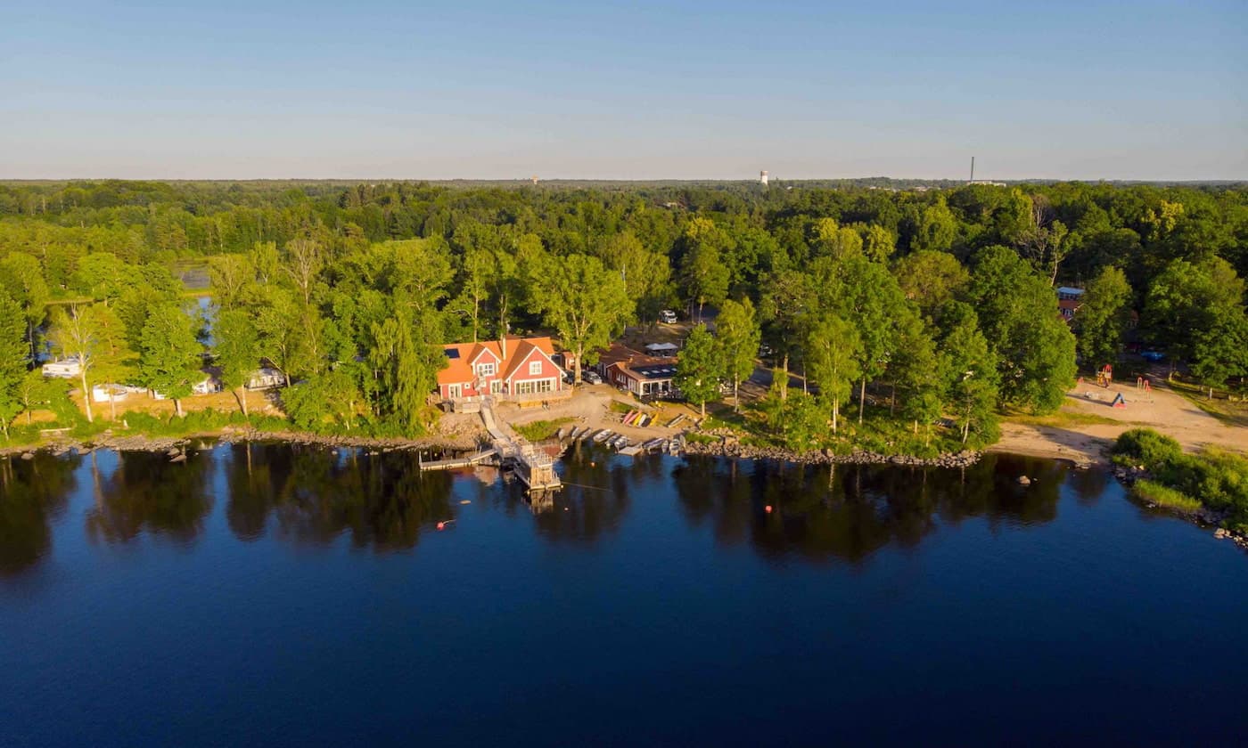 First Camp Sjöstugan – Älmhult, Campingplatz in Schweden mit malerischer Aussicht auf die Natur